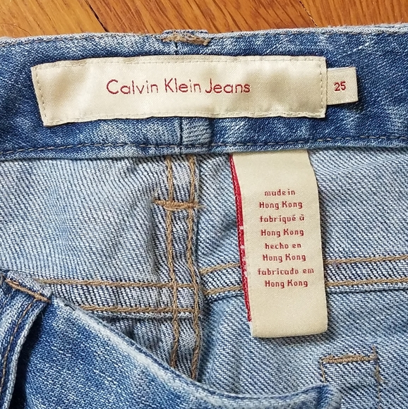 Calvin Klein Jean Capris - Picture 6 of 6